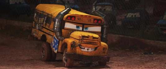 Miss Fritter : La Reine Incontestée du Derby de Démolition dans Cars 3