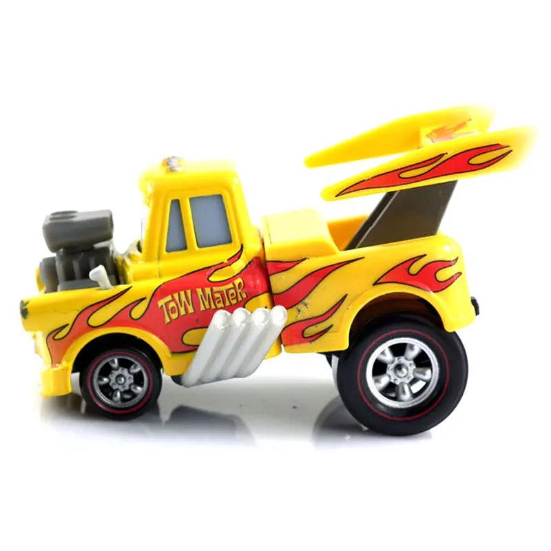 Voiture Cars 2 - Funny Car Mater