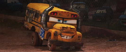 Miss Fritter : La Reine Incontestée du Derby de Démolition dans Cars 3