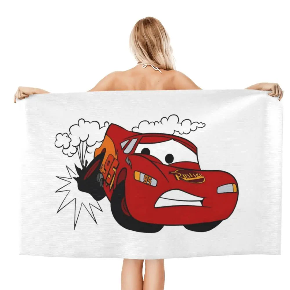 Serviette de Plage Cars McQueen Pneu Crevé