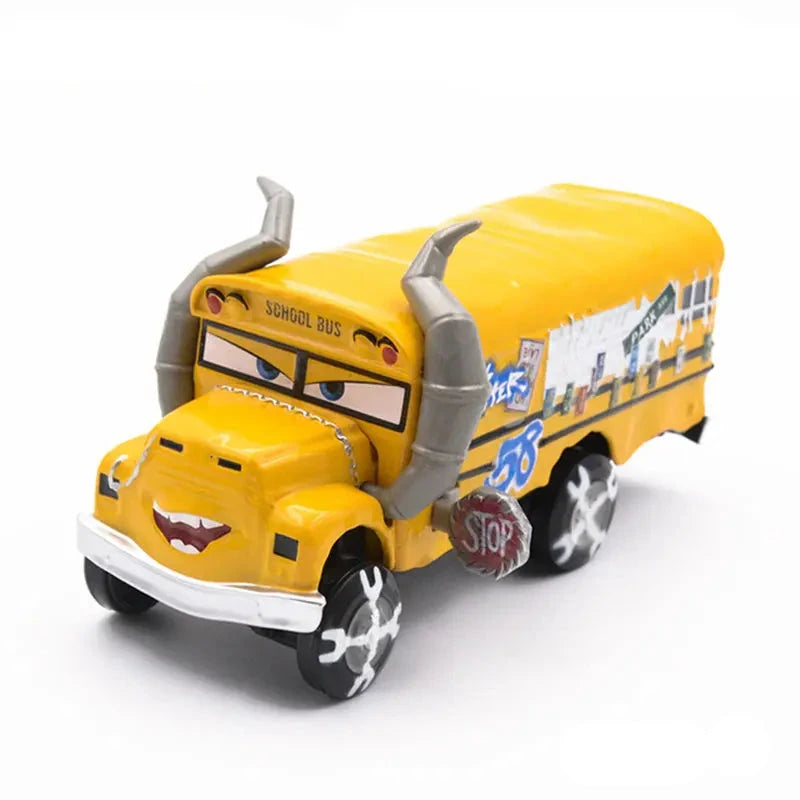 Voiture Cars 3 Bus Scolaire Jaune - Miss Fritter