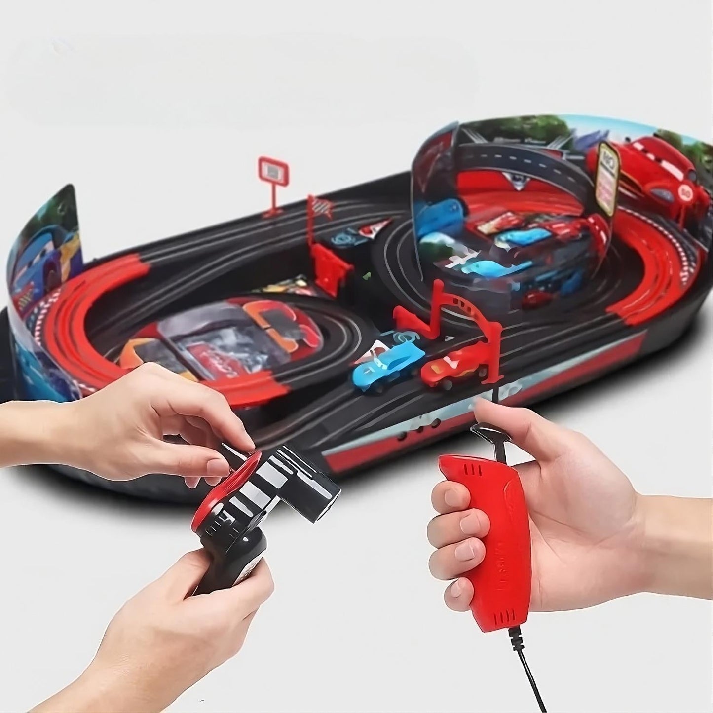 Circuit Electrique sur Rails Cars - Course Flash McQueen