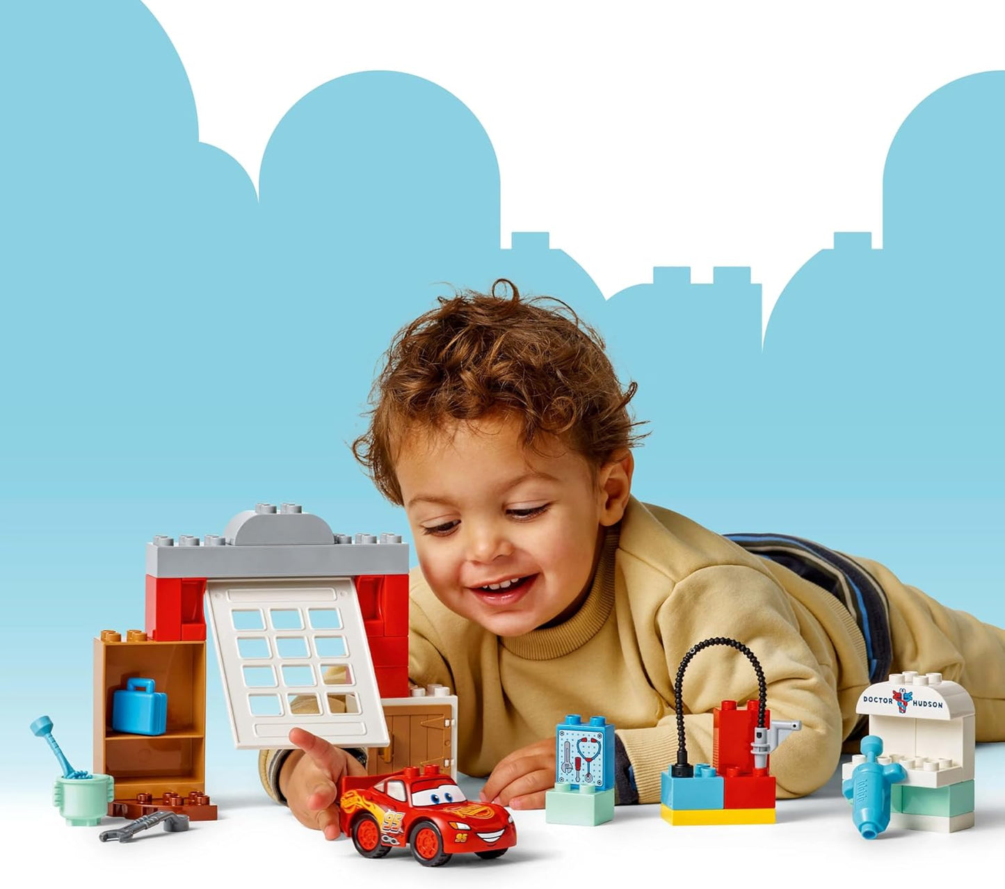 LEGO Duplo Cars - La Visite de McQueen au Garage de Doc