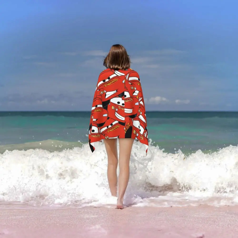 Serviette de Plage Cars McQueen Partout